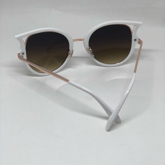 Spitfire 'White' Fashion Sunglasses - Picture 6 of 8
